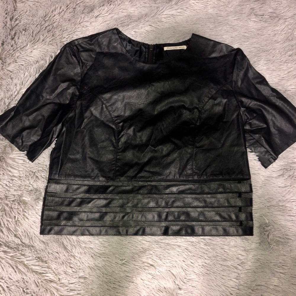 WOMENS FAUX LEATHER CROP BOX TOP (SMALL)